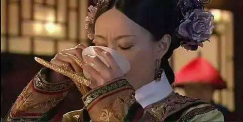 速咽法喝药的速度越快,受苦味的影响越小.